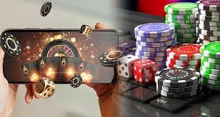 Màn hình game bắn cá 0k365 với nhiều phòng chơi sôi động trên điện thoại di động